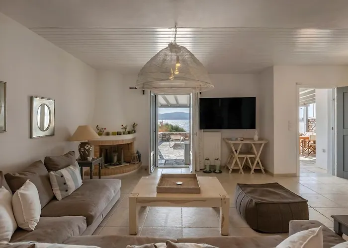 Sunset Pounda Villa *